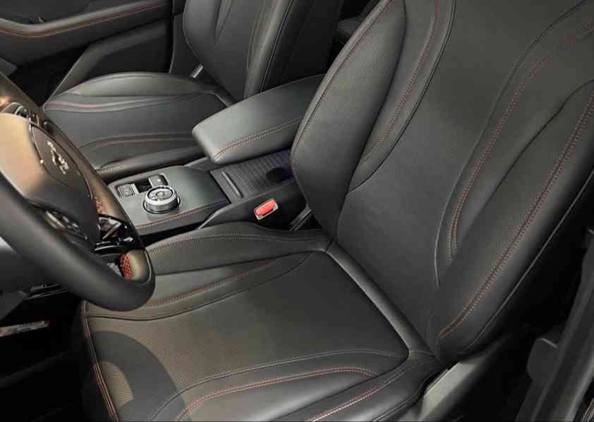 Ford Mustang Mach-E - foto 12