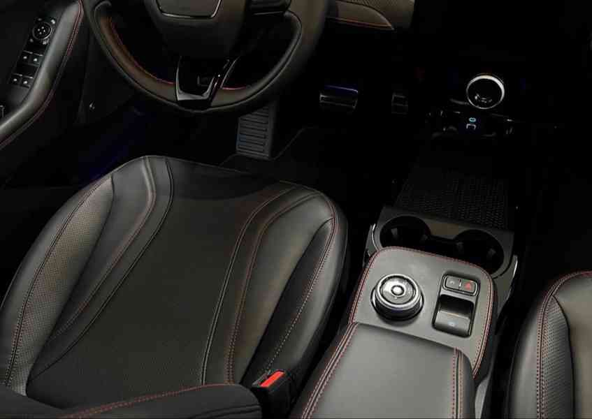 Ford Mustang Mach-E - foto 10