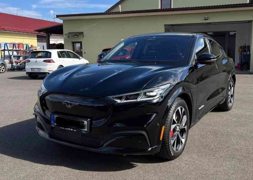 Ford Mustang Mach-E - foto 1