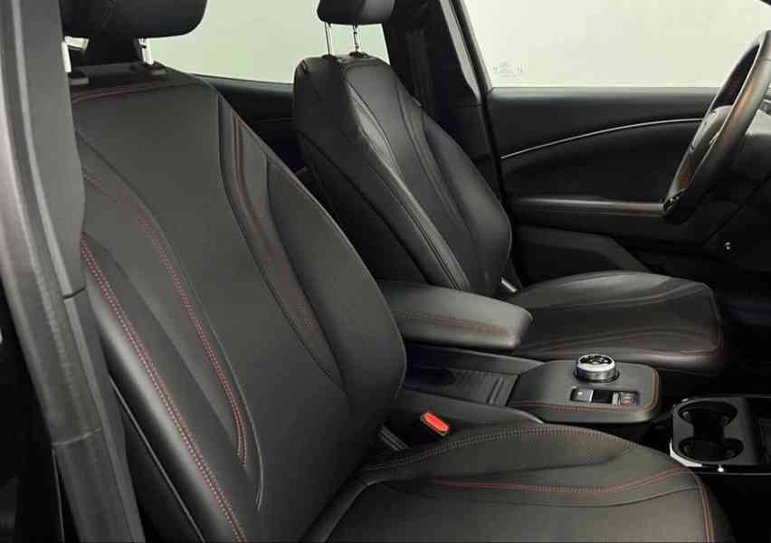 Ford Mustang Mach-E - foto 7