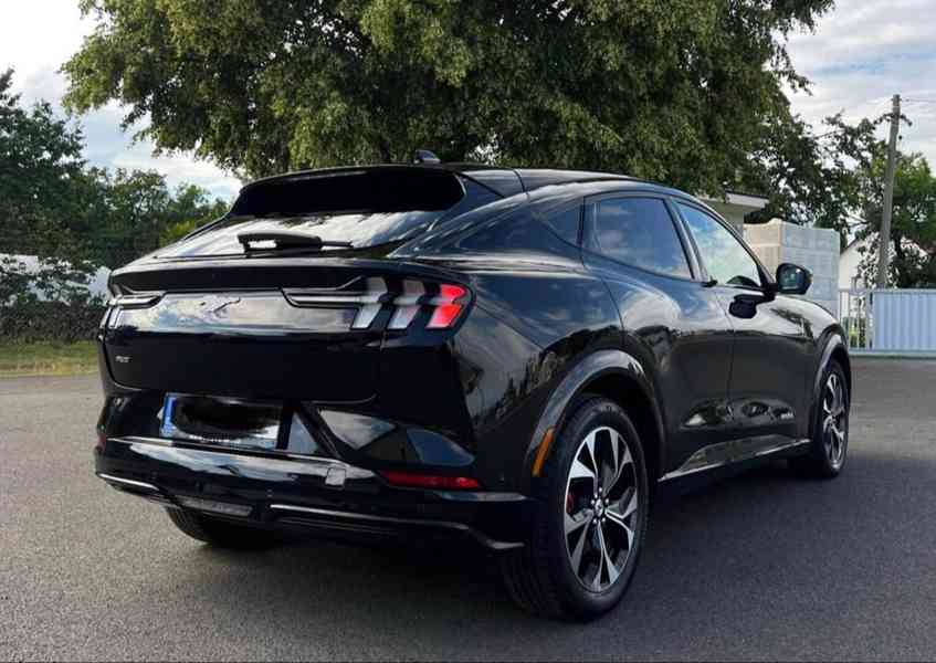 Ford Mustang Mach-E - foto 5