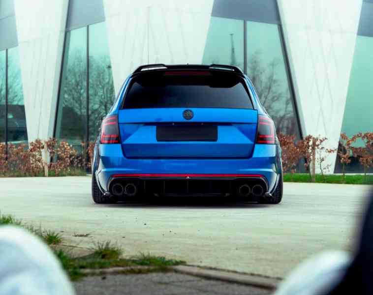 Černé lesklé logo/znak ŠKODA - foto 2