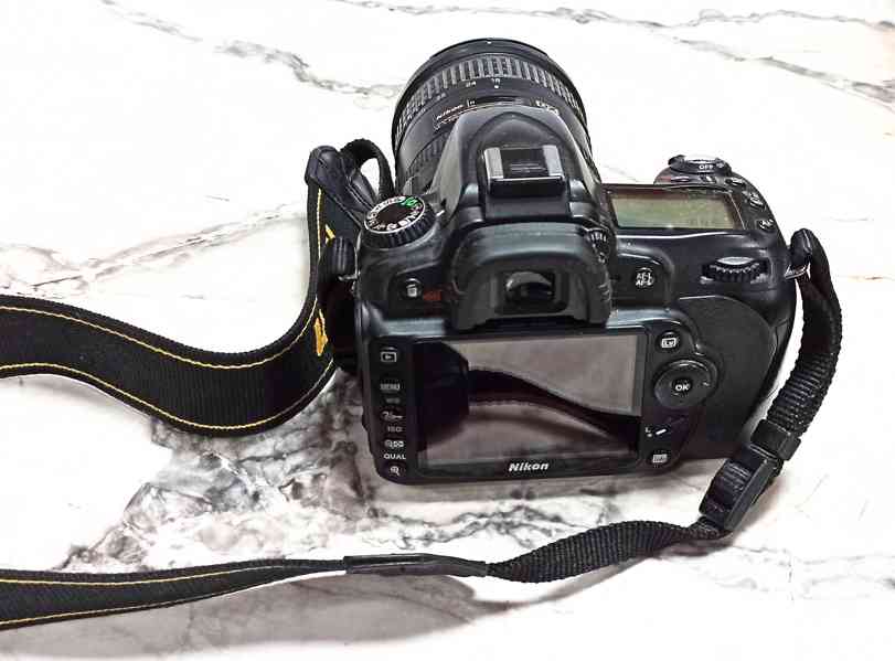 Nikon D90 - objektiv DX SWM VR 18-200 - foto 3
