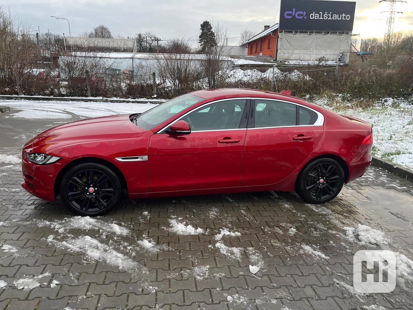 Jaguar XE ročník 2016 - foto 1