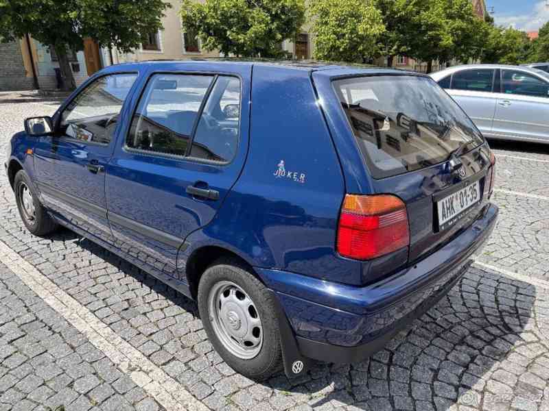 Volkswagen Golf 1,6   Výjimečný stav, YOUNGTIMER - foto 4