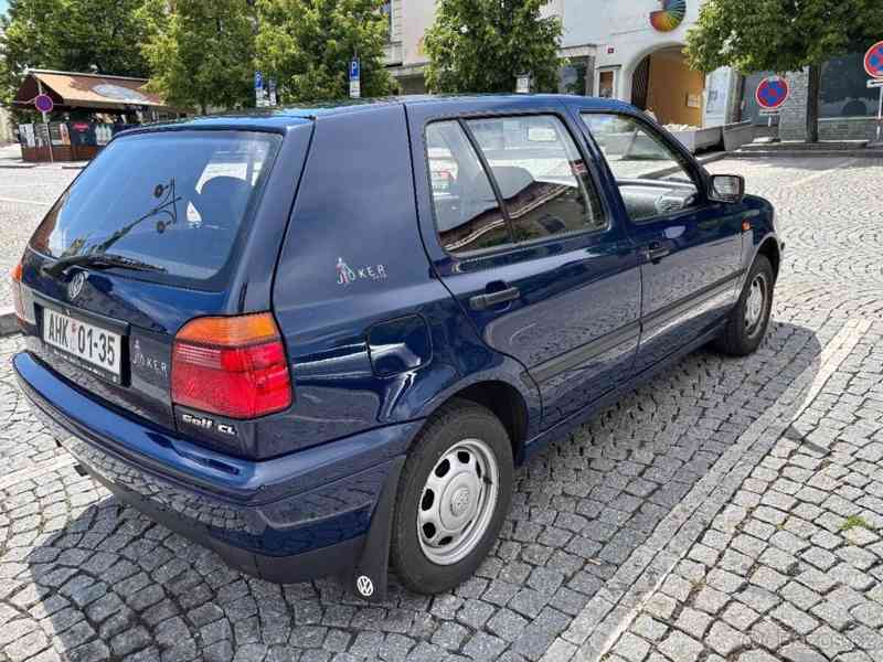 Volkswagen Golf 1,6   Výjimečný stav, YOUNGTIMER - foto 5