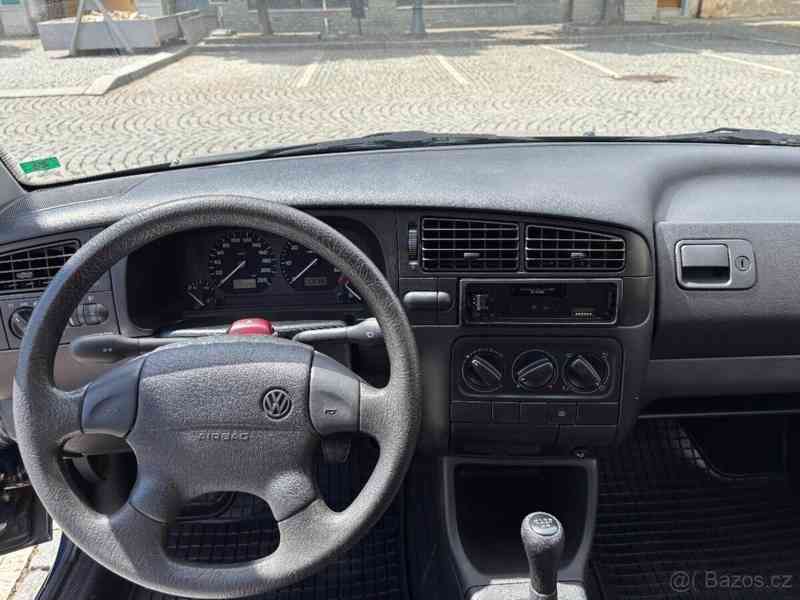 Volkswagen Golf 1,6   Výjimečný stav, YOUNGTIMER - foto 11