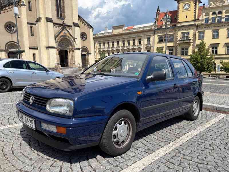 Volkswagen Golf 1,6 Výjimečný stav, YOUNGTIMER - foto 1