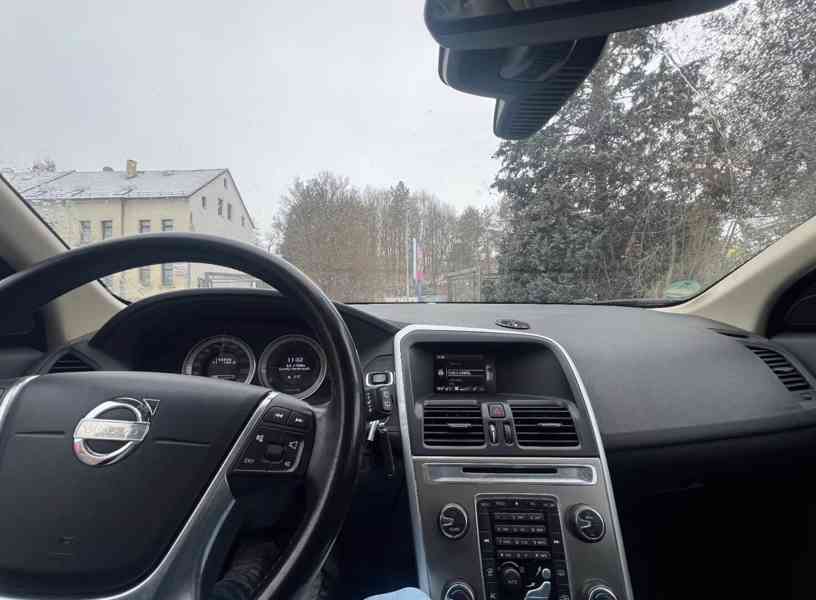 Volvo XC60 2.4D 4x4 Momentum 120kw - foto 10