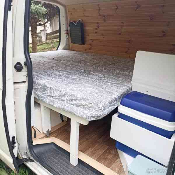 Volkswagen Transporter 1,9   T5/12.2008, přestavěný na obyt - foto 21