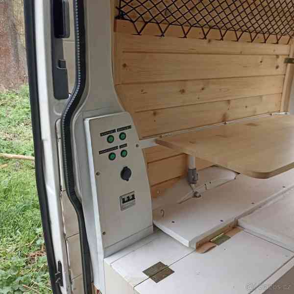 Volkswagen Transporter 1,9   T5/12.2008, přestavěný na obyt - foto 27