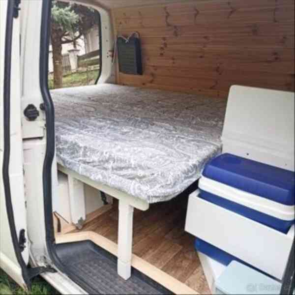 Volkswagen Transporter 1,9   T5/12.2008, přestavěný na obyt - foto 12