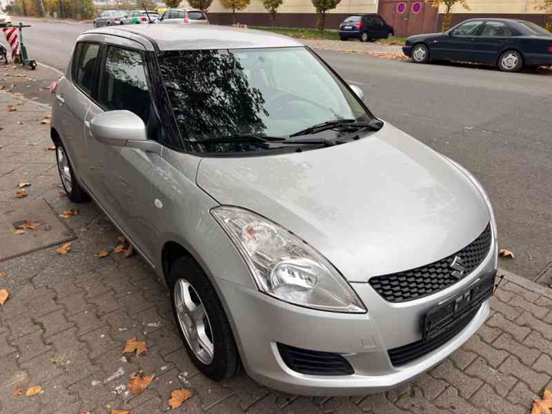 Suzuki Swift 1.2i Club 4x4 benzín 69kw - foto 3