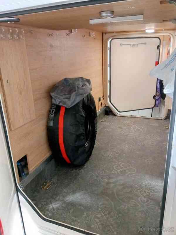 Ford Transit 2,0   Obytný CI Horon 83 XT,2022 - foto 19