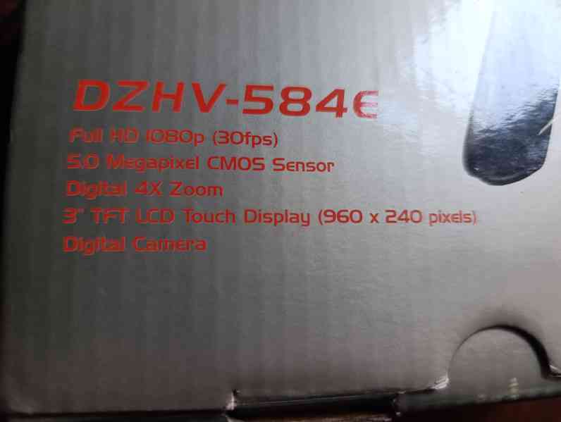 Digitální videokamera Hitachi DZHV-584E - foto 5