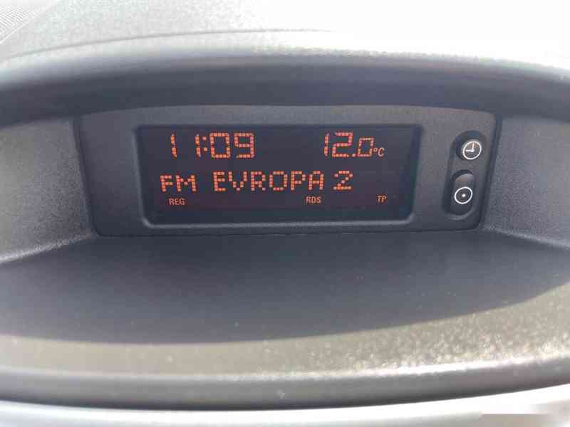 Opel Corsa, 1,2 59 kW, SERVISKA - foto 13
