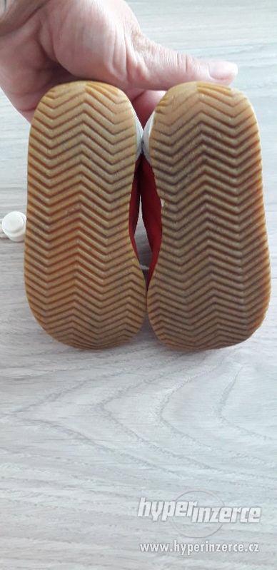 1083 - botičky Gap 23 - foto 2