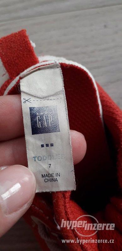 1083 - botičky Gap 23 - foto 3