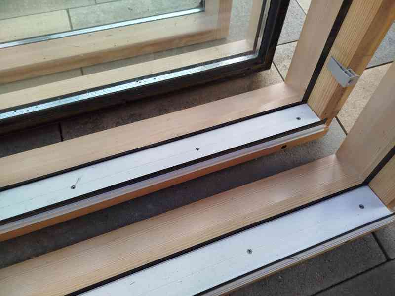 Střešní okna Fakro použitá  - foto 6