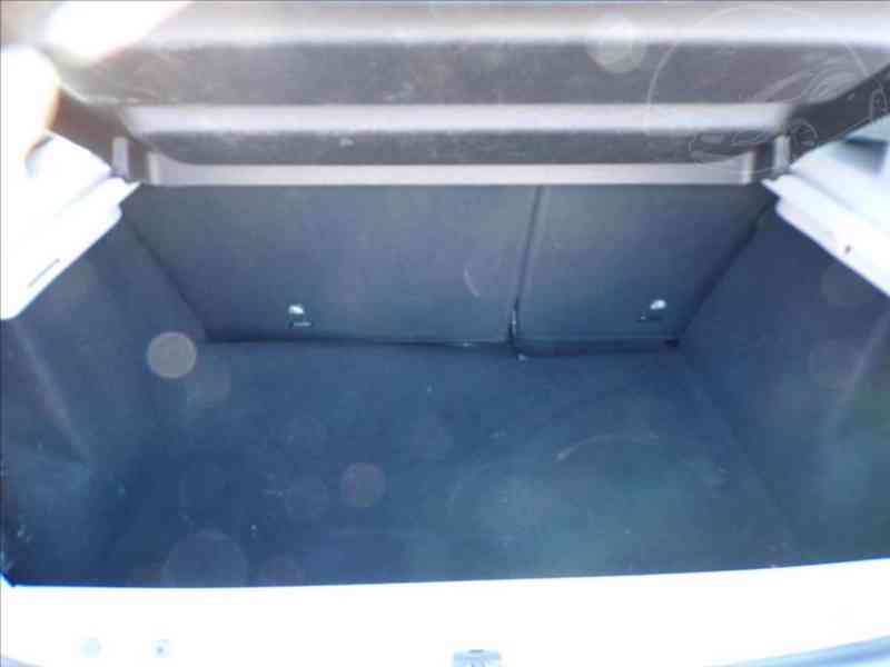 Dacia Sandero 1,2 i KLIMA - foto 10