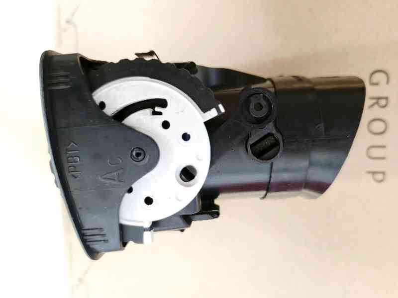 Nový originál OCTAVIA I pravý výdech topení Škoda 1U1819702 - foto 7