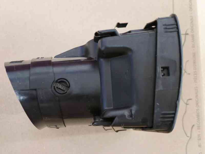 Nový originál OCTAVIA I pravý výdech topení Škoda 1U1819702 - foto 8