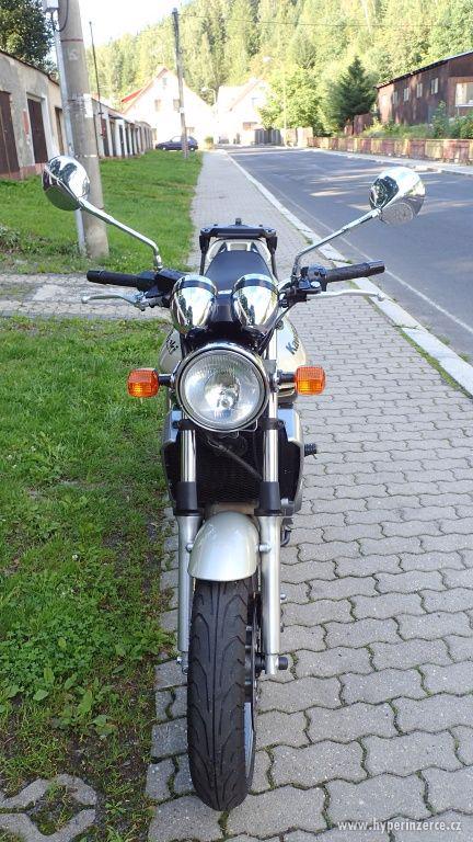 Kawasaki ER-5 - foto 2