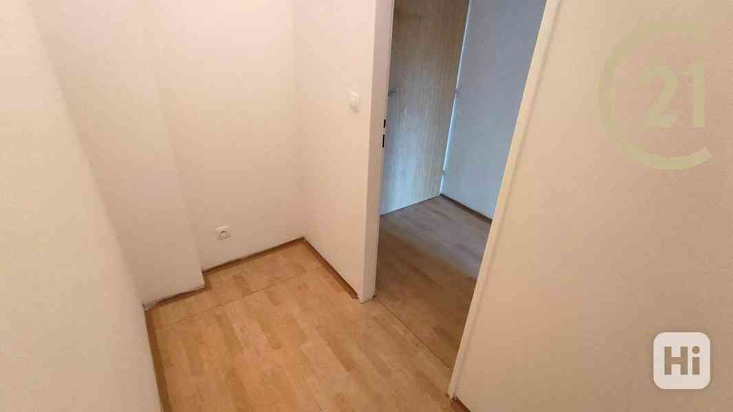 Podnájem bytu 1+kk, 42m2, Velešovice - foto 5