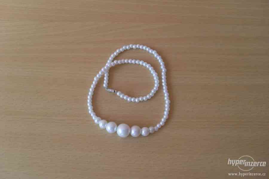 Voskované perly na silikonu - náhrdelník - NOVÝ - foto 1