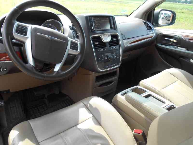 Chrysler Town Country 3,6 Pentastar RT  LPG DVD 2013 - foto 15