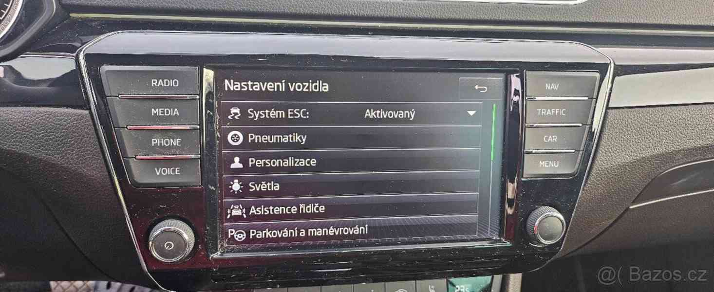 Škoda Superb 2,0   III L&K Combi 4x4 9/2016 - foto 17