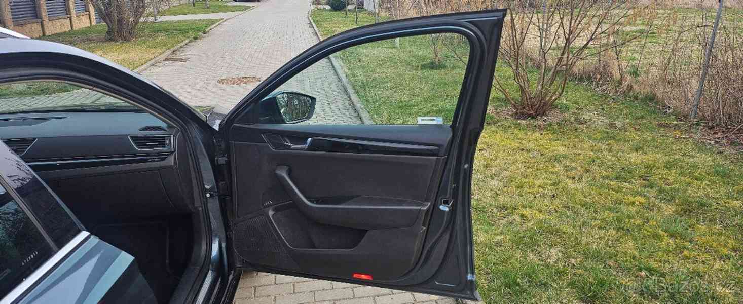 Škoda Superb 2,0   III L&K Combi 4x4 9/2016 - foto 6