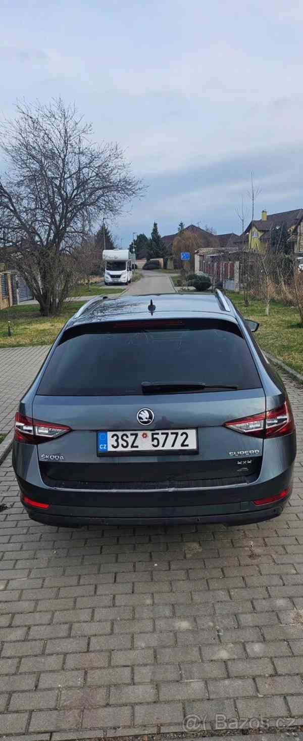 Škoda Superb 2,0   III L&K Combi 4x4 9/2016 - foto 5