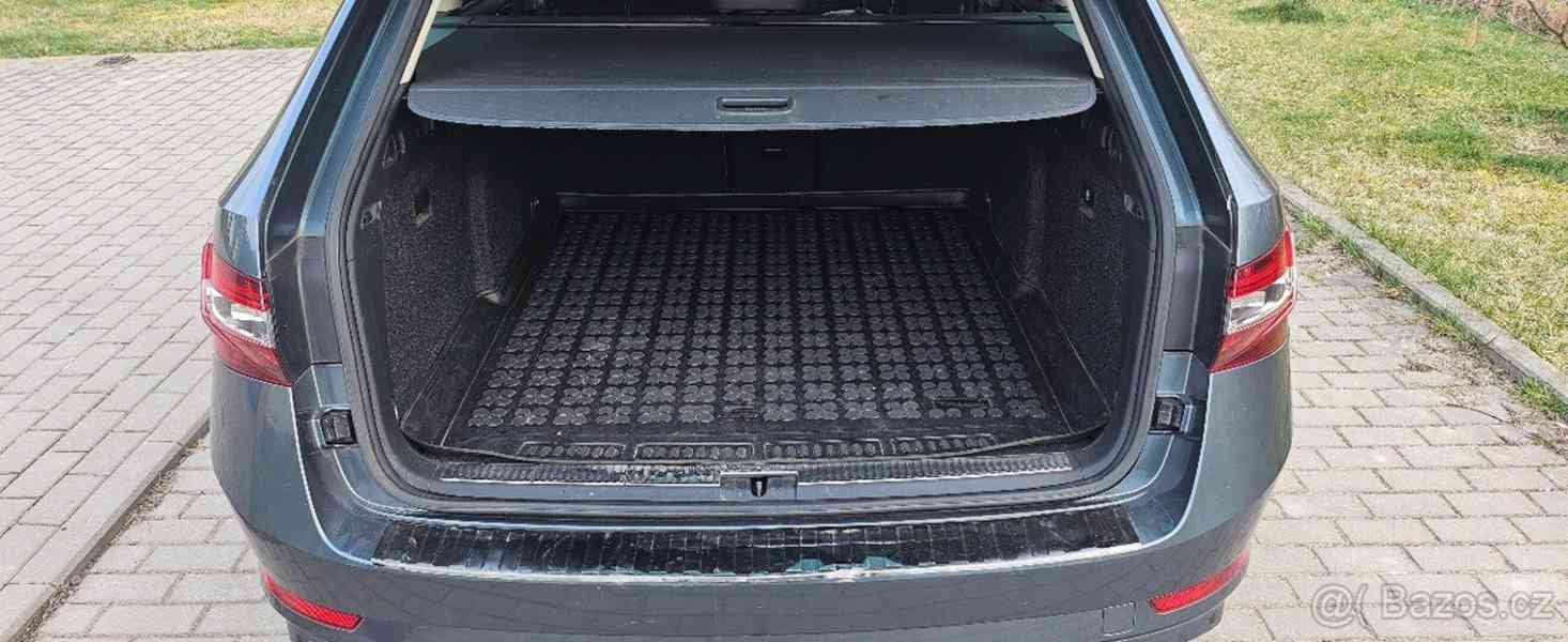 Škoda Superb 2,0   III L&K Combi 4x4 9/2016 - foto 3