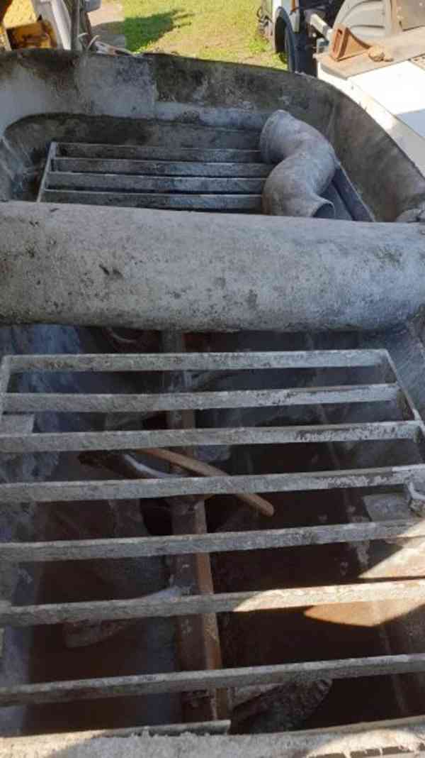 2 betonpumpy 25m 6x6 T815 Schwing (TP stroj) / 1 bez TP - foto 9