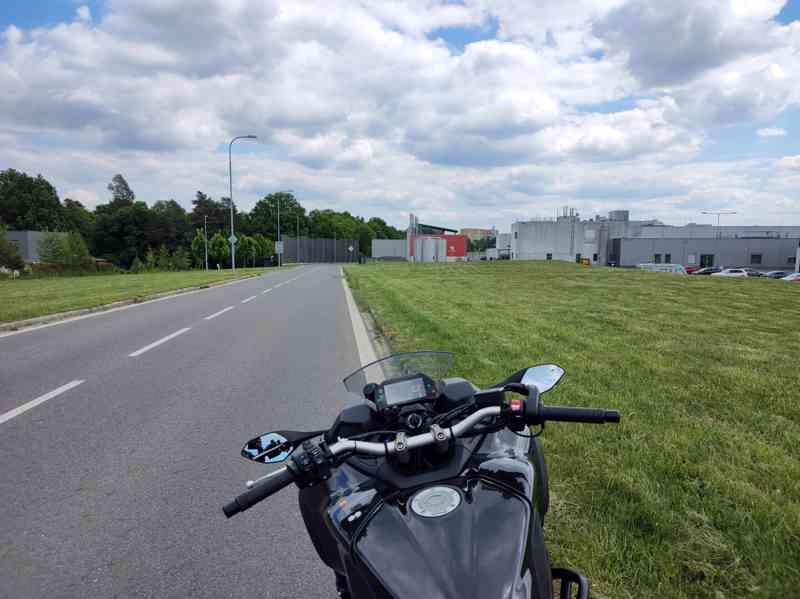 Yamaha Niken 850 - původ ČR - foto 11