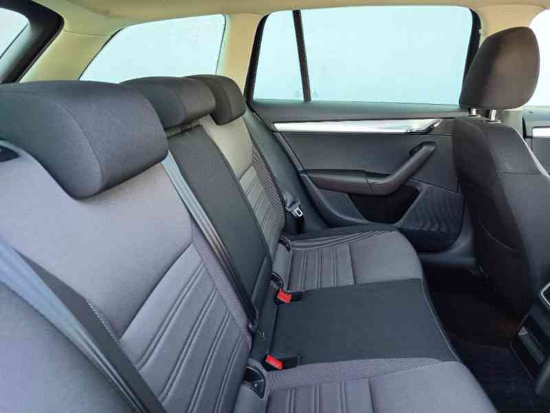 ŠKODA Octavia Combi 1,5TSI Style Plus DSG  - foto 12