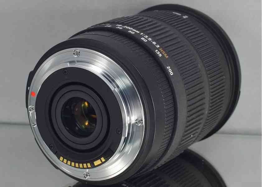 pro Canon - Sigma DC 18-200mm 1:3.5-6.3 OS *APS-C  - foto 5