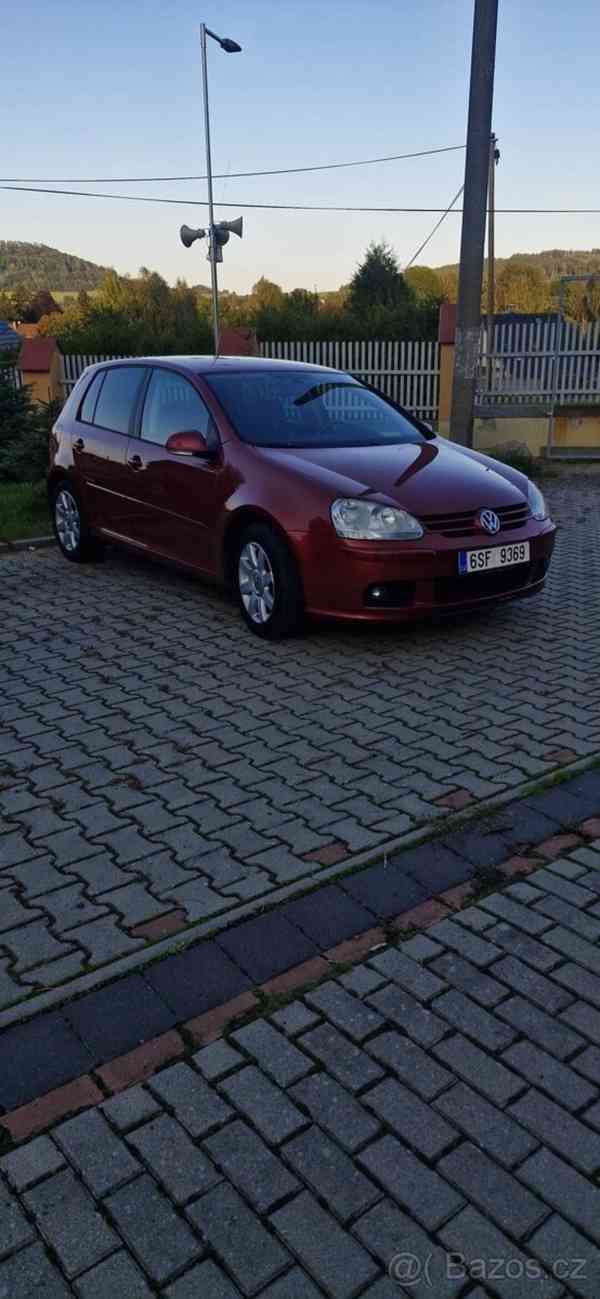 Volkswagen Golf 1,6   benzín United výbava - foto 2