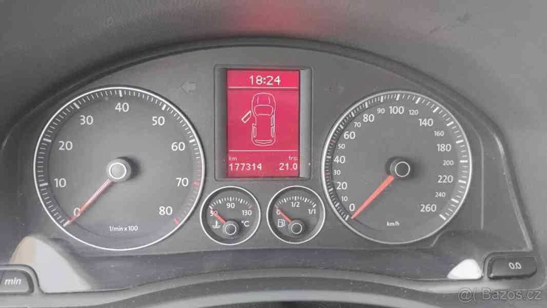 Volkswagen Golf 1,6   benzín United výbava - foto 16