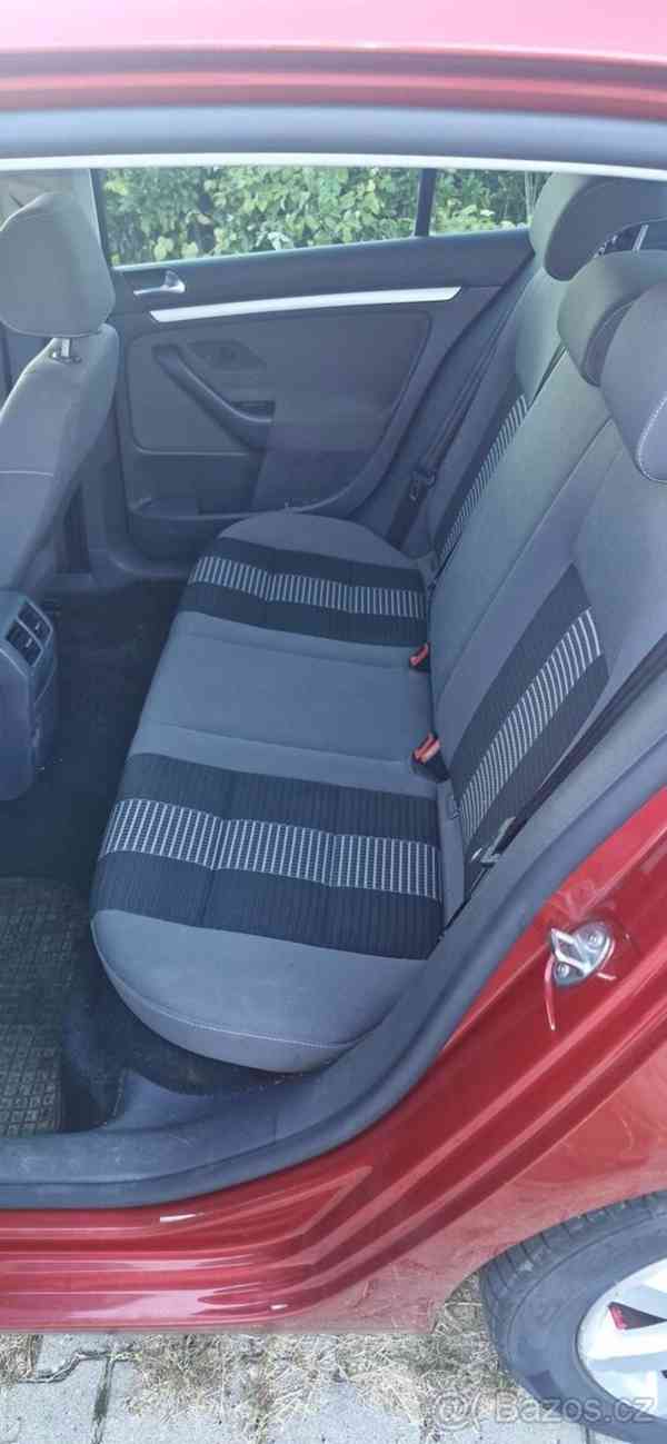 Volkswagen Golf 1,6   benzín United výbava - foto 6