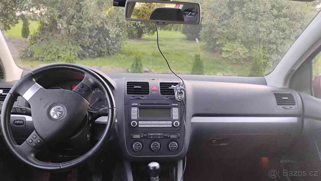 Volkswagen Golf 1,6   benzín United výbava - foto 13