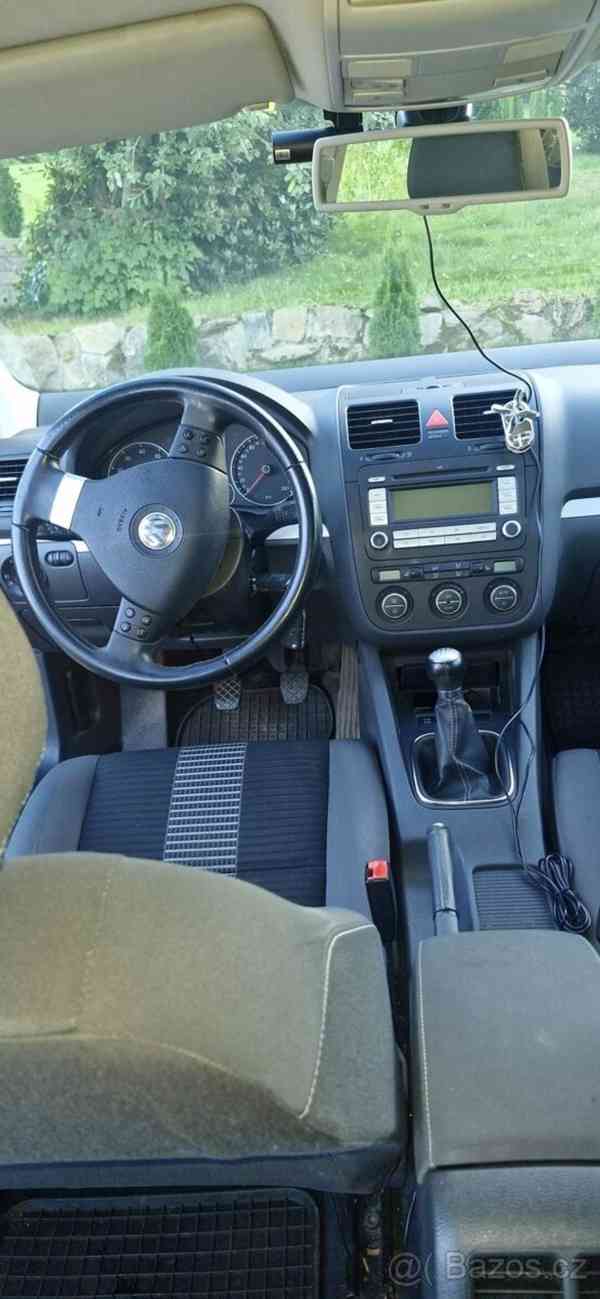 Volkswagen Golf 1,6   benzín United výbava - foto 5