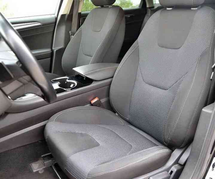 Ford Mondeo V. 2,0 TDCi 110KW Navigace, parkov. as - foto 16