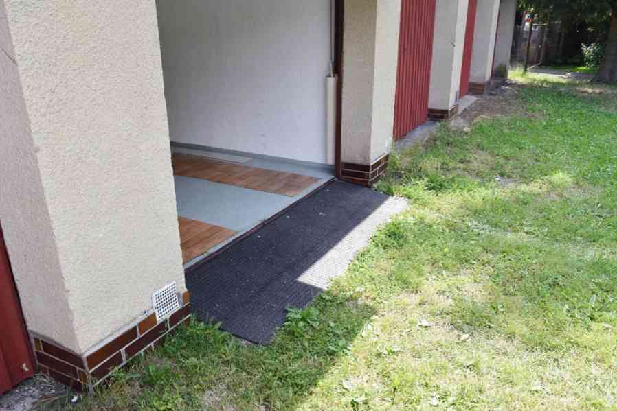 Prodej velmi pěkné garáže v Trutnově - foto 8