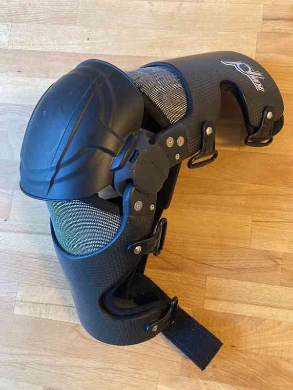 Kolenní ortéza POD MX Carbon Knee Brace - foto 2