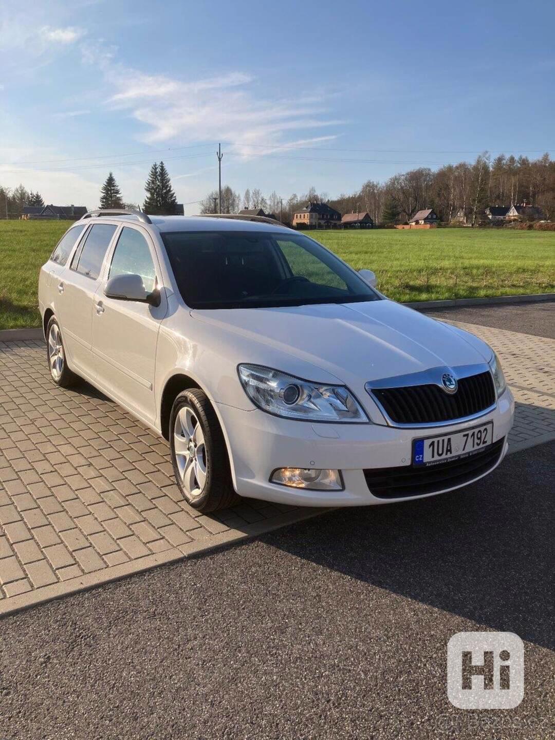 Škoda Octavia 1,6   Škoda Octavia - foto 1