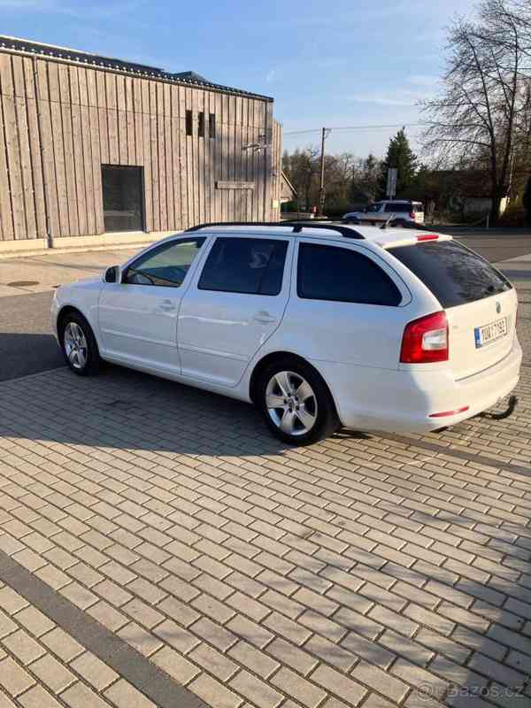 Škoda Octavia 1,6   Škoda Octavia - foto 2