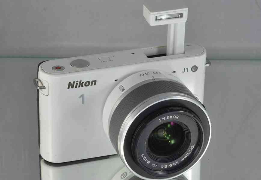 Nikon1 J1+10-30mm VR *10,1Mpx *Full-HDV* 1500 Exp. - foto 7