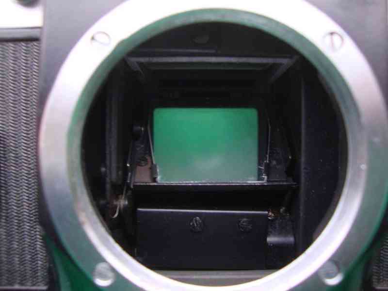 Foto fotoaparát Zenit-E na opravu či náhradní díly USSR - foto 10